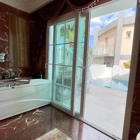 Kingdom With Sauna And Hamam Villa Nicosia