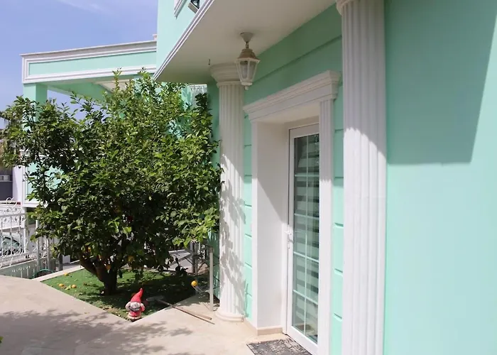 Kingdom With Sauna And Hamam