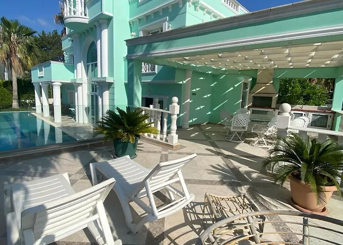 Kingdom With Sauna And Hamam Nikozja