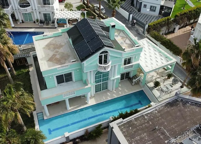 Kingdom With Sauna And Hamam * Никосия